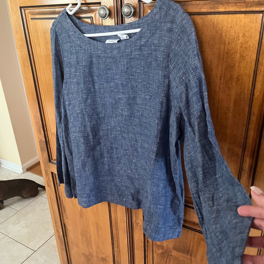 Women's Blue Top